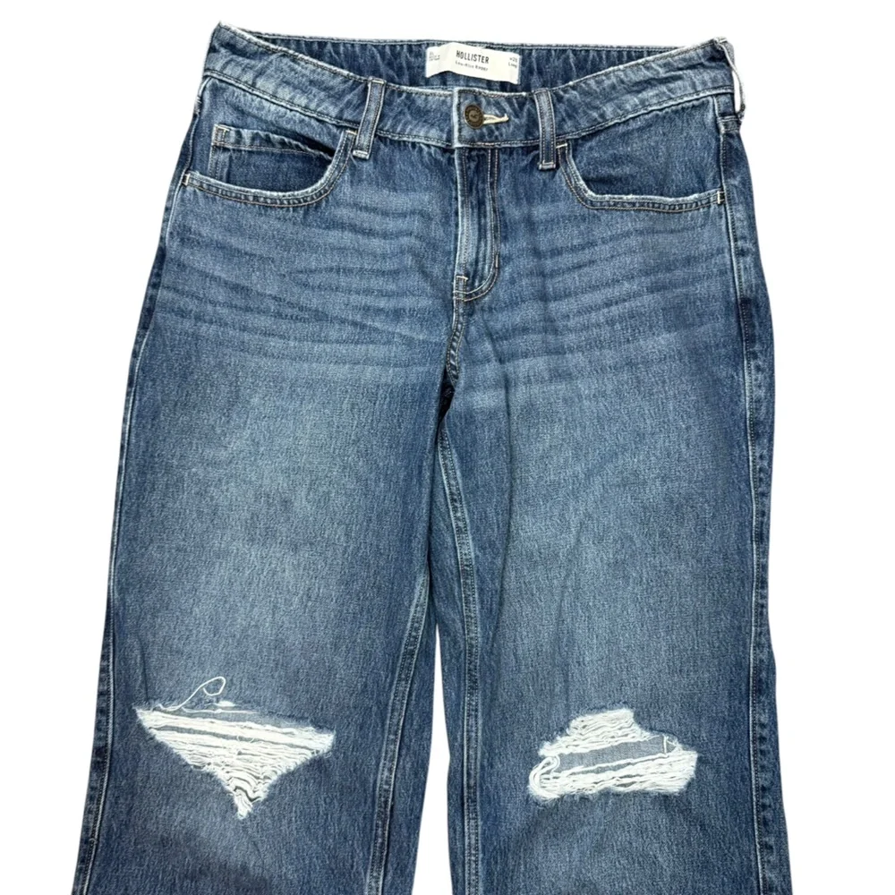 Hollister 32 inch